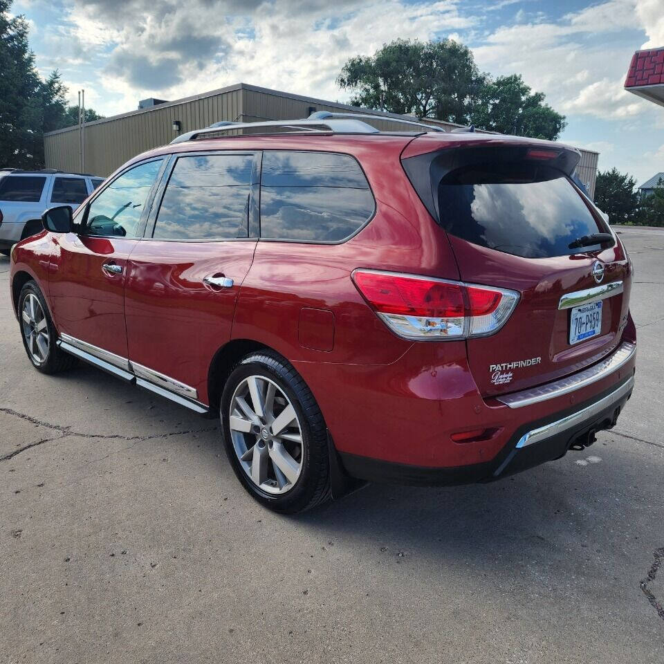 2014 Nissan Pathfinder for sale at Dakota Auto Inc in Dakota City, NE