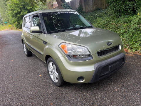 2010 Kia Soul +