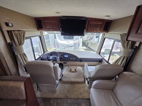 2013 Winnebago Vista