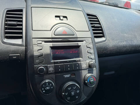 2011 Kia Soul +