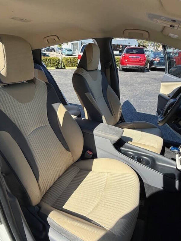 2016 Toyota Prius Four