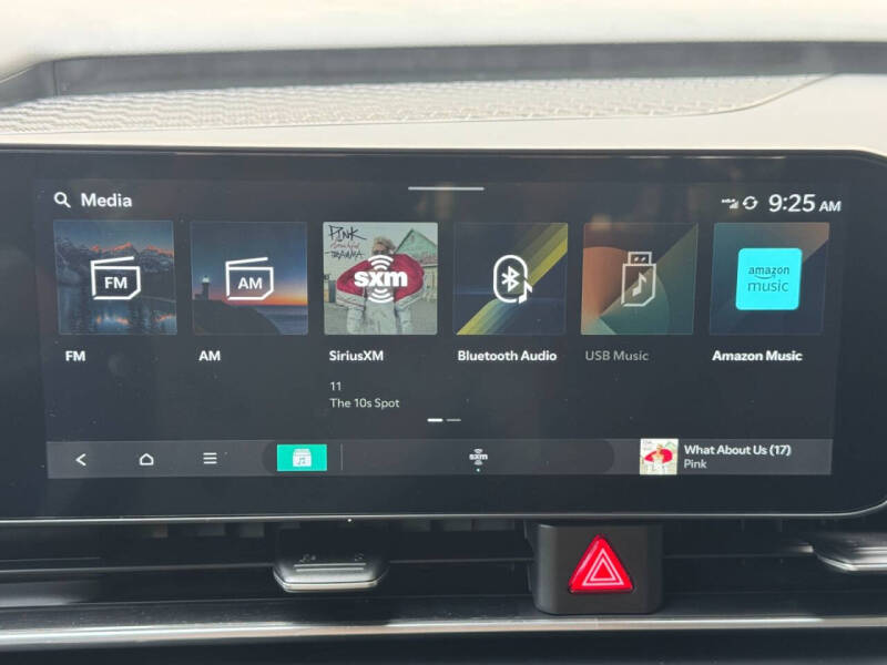 2025 Kia Carnival LXS