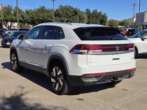 2025 Volkswagen Atlas Cross Sport SE 4Motion