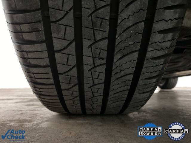 2025 Volvo XC60 B5 Plus Dark Theme