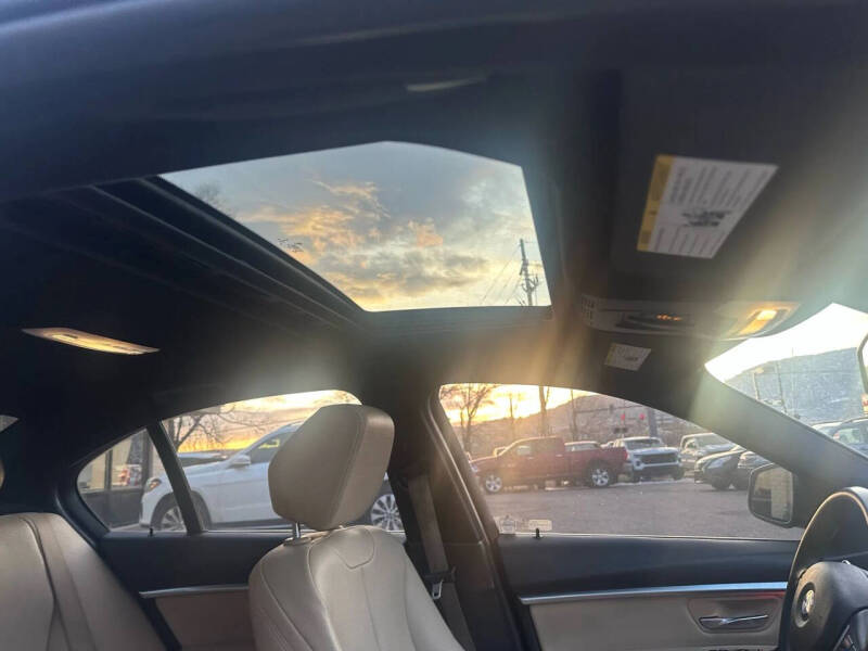 2017 BMW 3 Series 330i