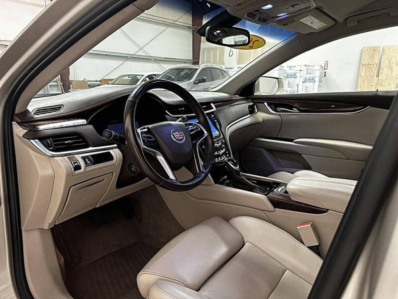 2013 Cadillac XTS Luxury Collection