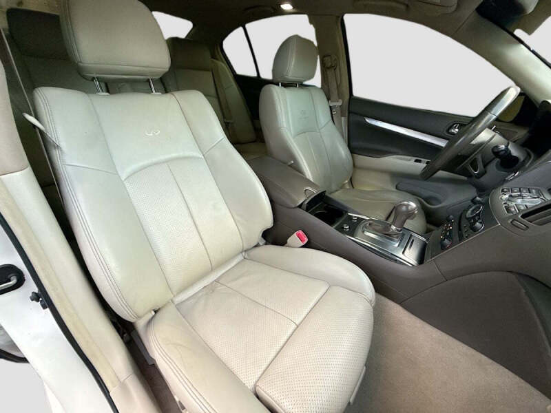 2011 Infiniti G37 Sedan Journey