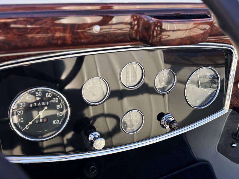 1932 Packard Deluxe 8