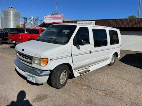 2000 Ford E-Series Cargo for sale at WINDOM AUTO OUTLET LLC in Windom MN