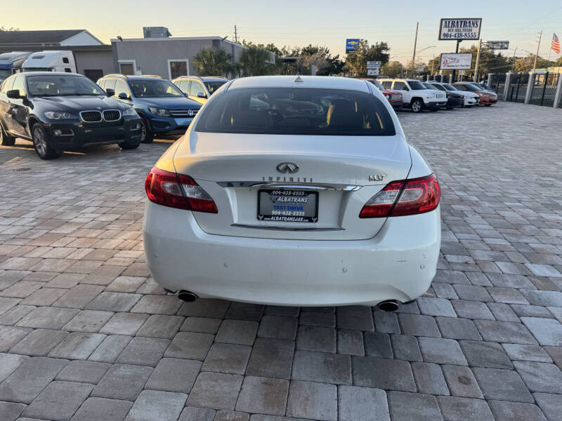 2013 Infiniti M37