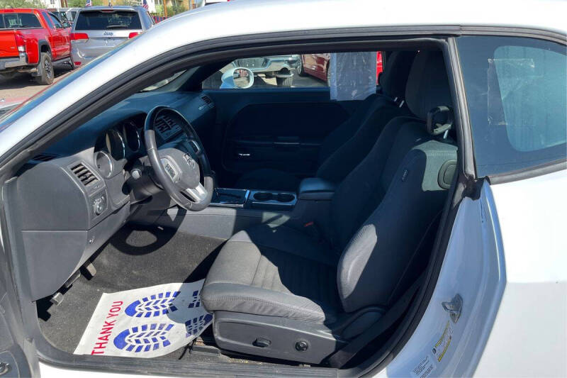 2014 Dodge Challenger SXT