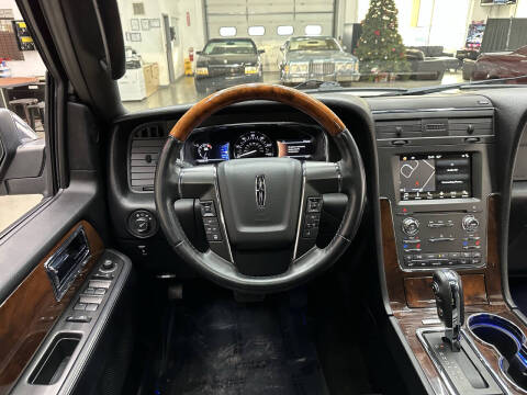 2017 Lincoln Navigator Select