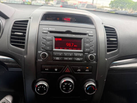 2013 Kia Sorento LX