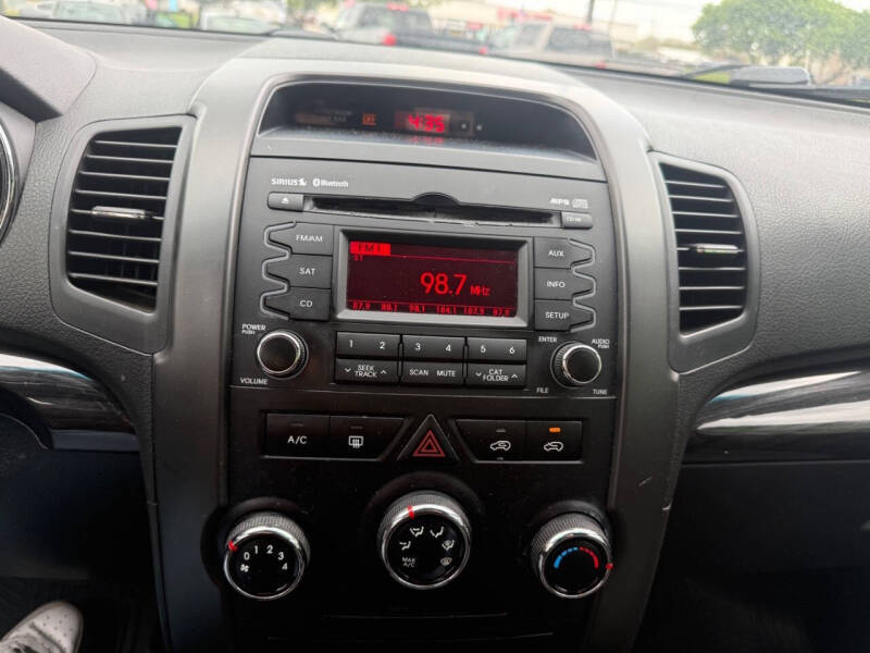 2013 Kia Sorento LX