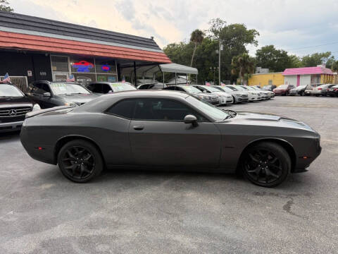 2017 Dodge Challenger SXT