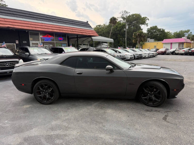 2017 Dodge Challenger SXT