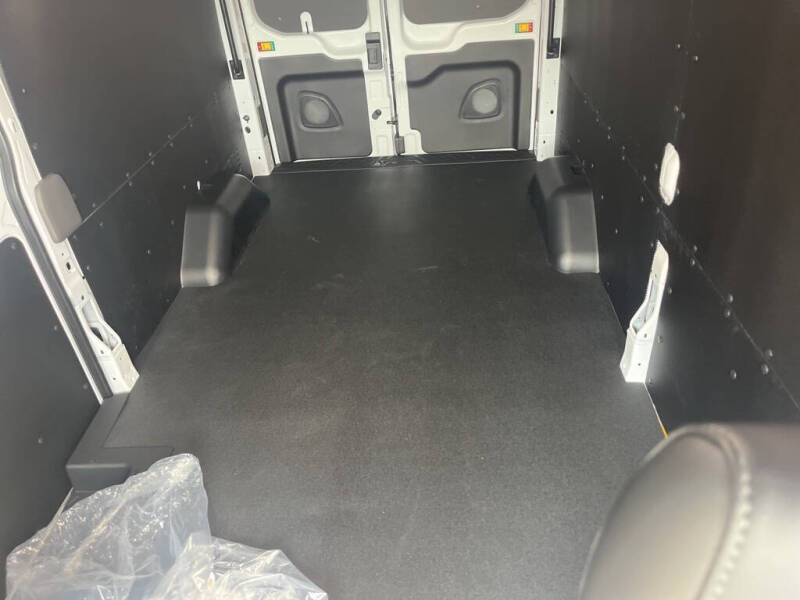 2025 Ford Transit 250