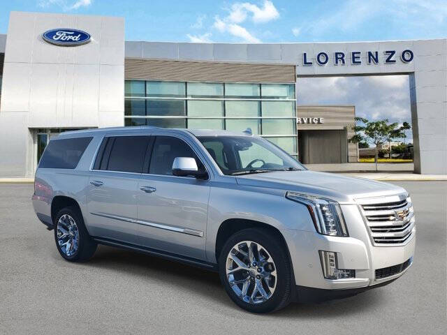 2017 Cadillac Escalade ESV Platinum