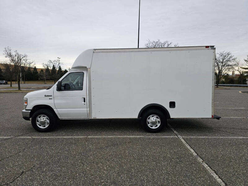 2014 Ford E-Series E-350 SD