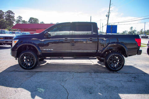 2017 Nissan Titan SV