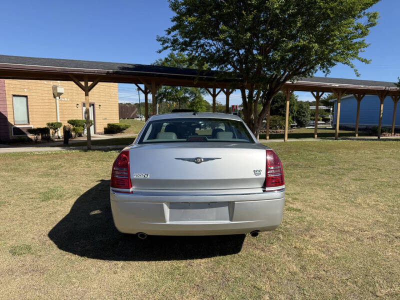 2005 Chrysler 300 C