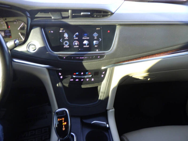 2018 Cadillac XT5 Premium Luxury