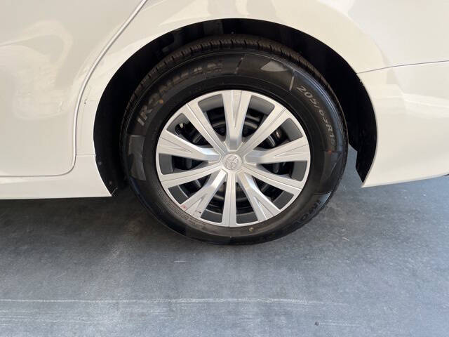 2020 Toyota Camry Hybrid LE