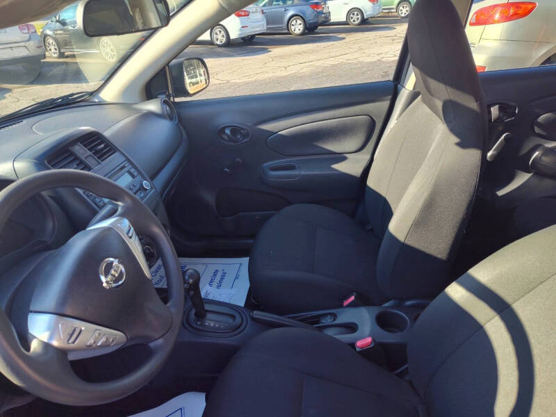 2015 Nissan Versa 1.6 S