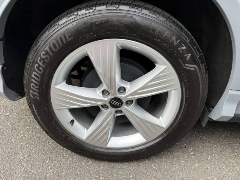 2024 Audi Q4 e-tron quattro Prestige 50