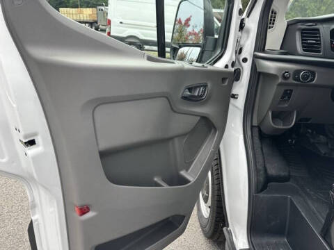 2025 Ford Transit 250