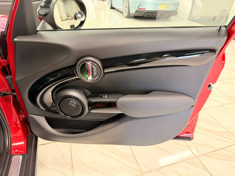 2017 MINI Hardtop 4 Door Cooper