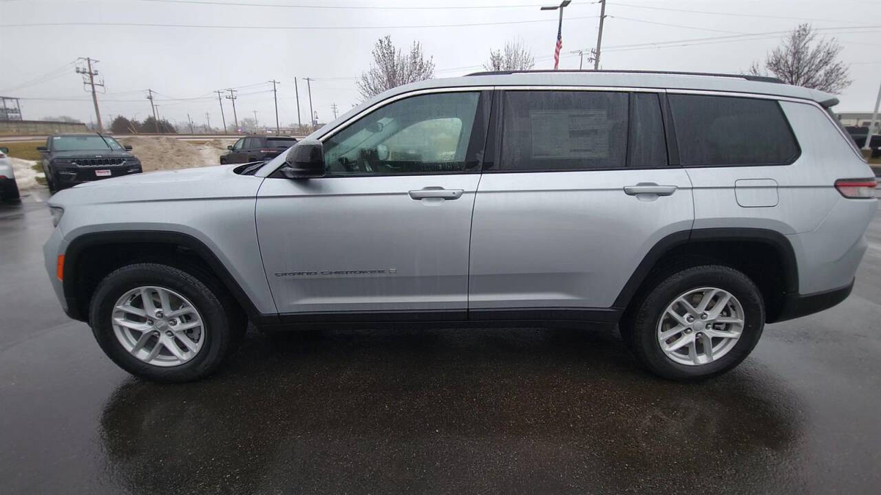 2024 Jeep Grand Cherokee L for sale at Victoria Auto Sales in Victoria, MN