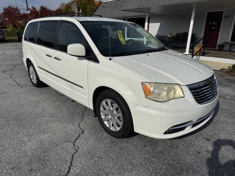 2011 Chrysler Town and Country Touring-L