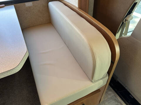 2013 Forest River SUNSEEKER 3050S