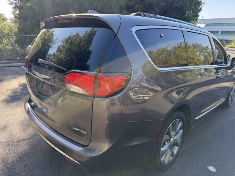 2017 Chrysler Pacifica Limited