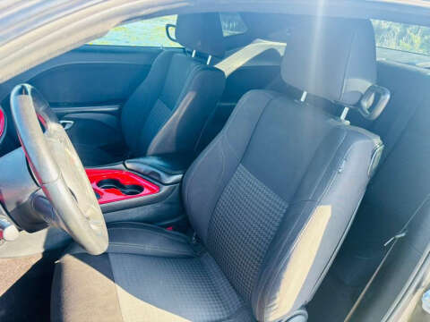 2017 Dodge Challenger R/T Plus