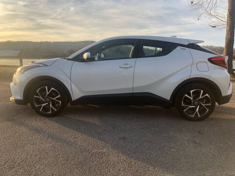 2018 Toyota C-HR for sale at Monroe Auto's, LLC in Parsons TN