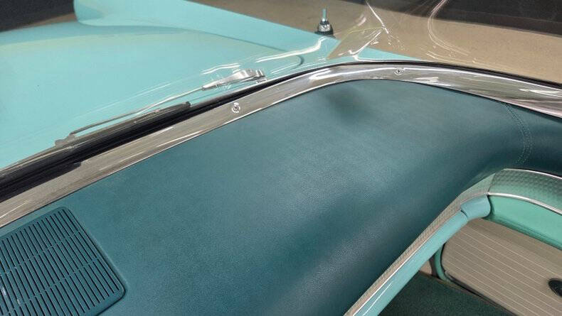 1955 Ford Thunderbird