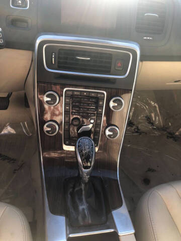 2015 Volvo V60 T5 Drive-E Premier