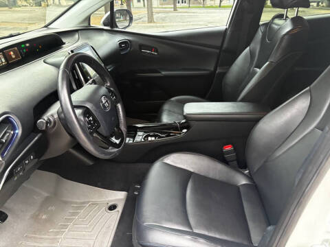 2019 Toyota Prius L Eco