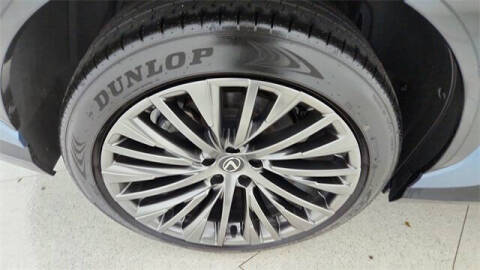 2023 Lexus RZ 450e Luxury