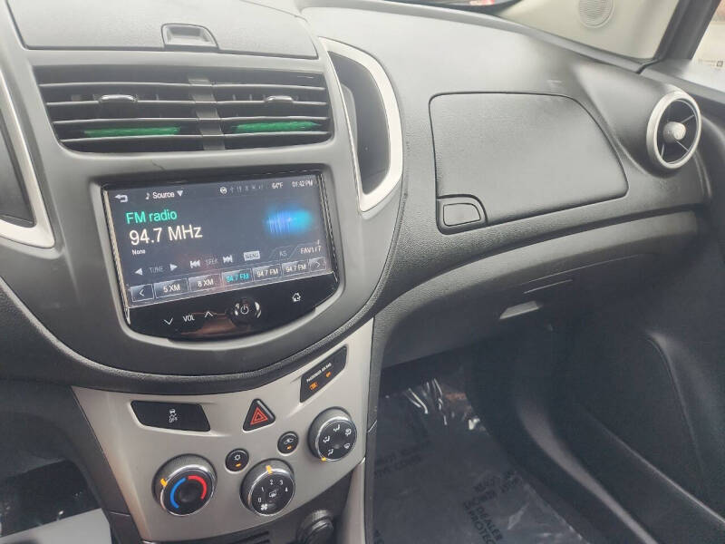2016 Chevrolet Trax LT - Photo 13