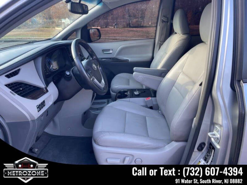 2016 Toyota Sienna