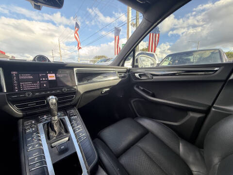 2020 Porsche Macan S