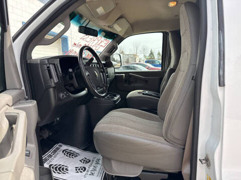 2022 Chevrolet Express 2500