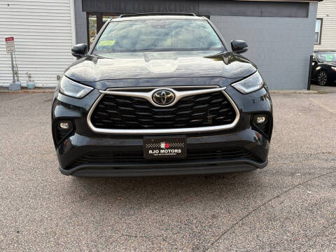 2021 Toyota Highlander LE