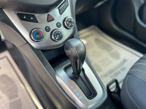 2016 Chevrolet Sonic LT Auto