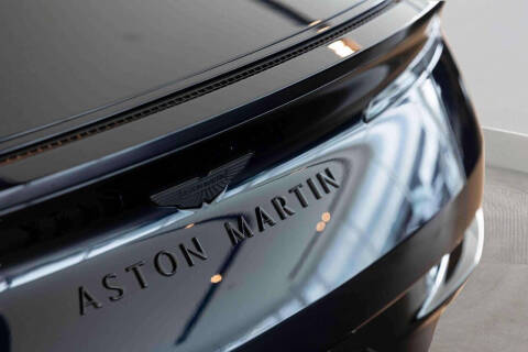 2025 Aston Martin DB12 V8