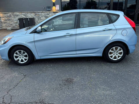 2013 Hyundai Accent GS