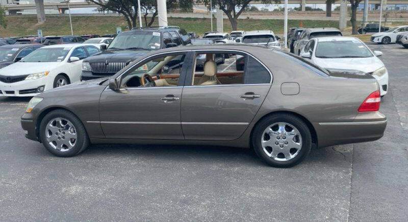 2004 Lexus LS 430